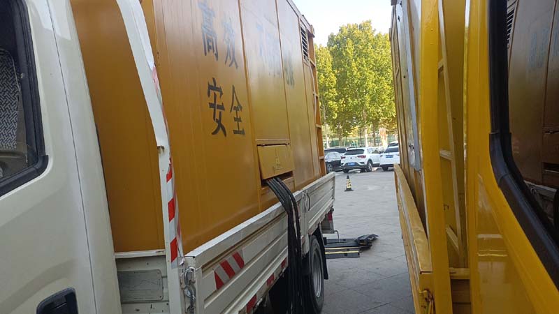 卡若如何判断柴油发电机组和UPS电源的切换时间是否符合要求?